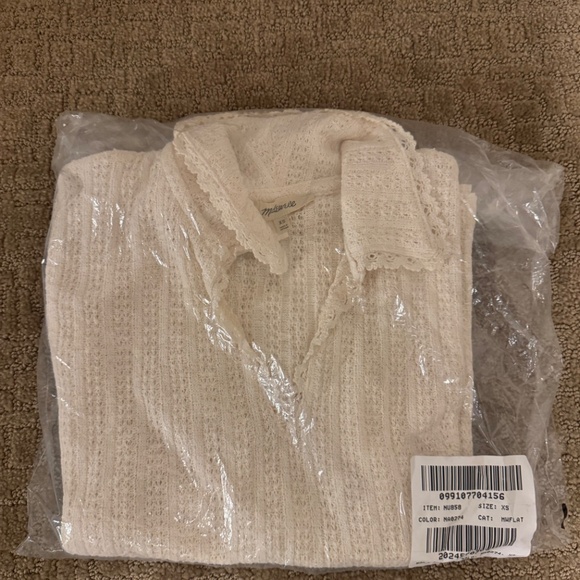 Madewell Crochet-Knit V-Neck Sweater Tee - Picture 7 of 7